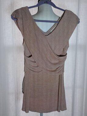 SUGARFOX Sleeveless V-Neck Chris-Cross Detail White Heathered Mauve Sweater M